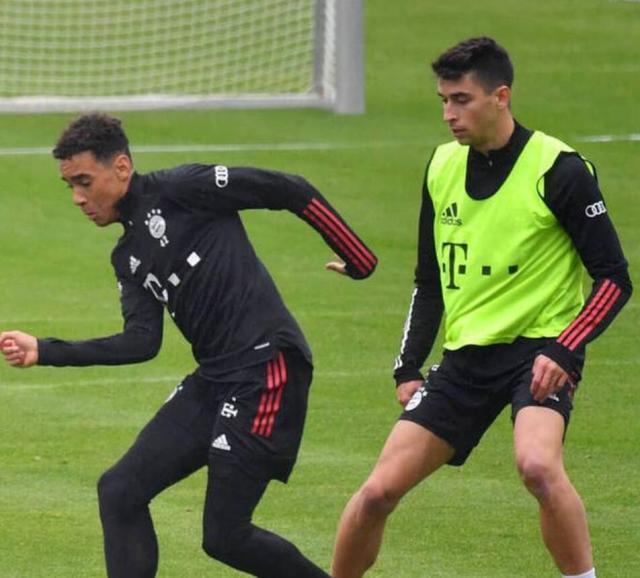 1612076673345028481.jpg 1612076673345028481.jpg